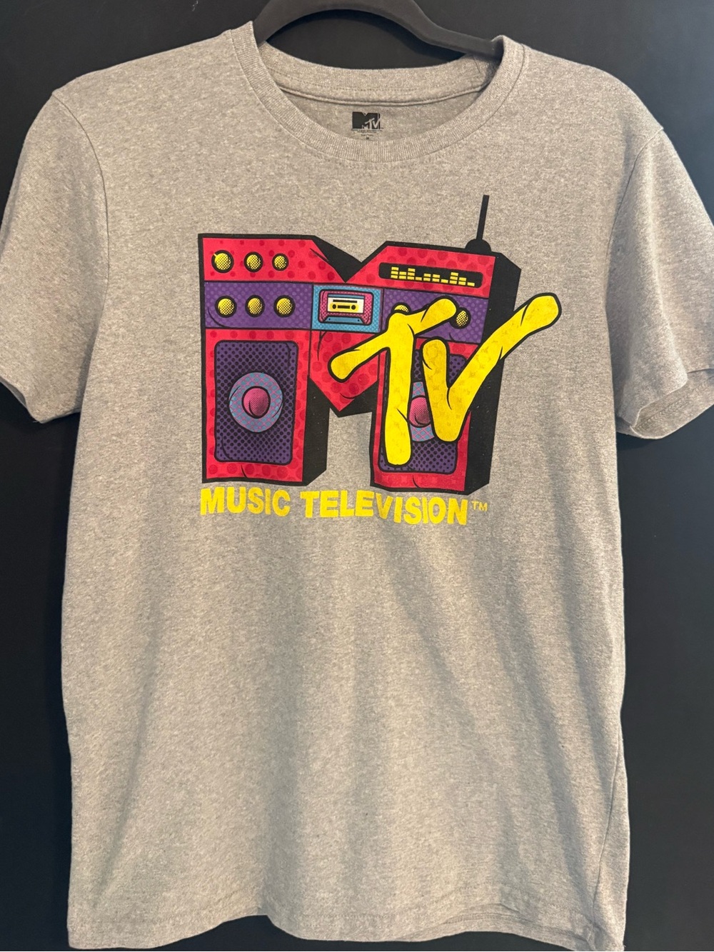 MTV gray graphic tee